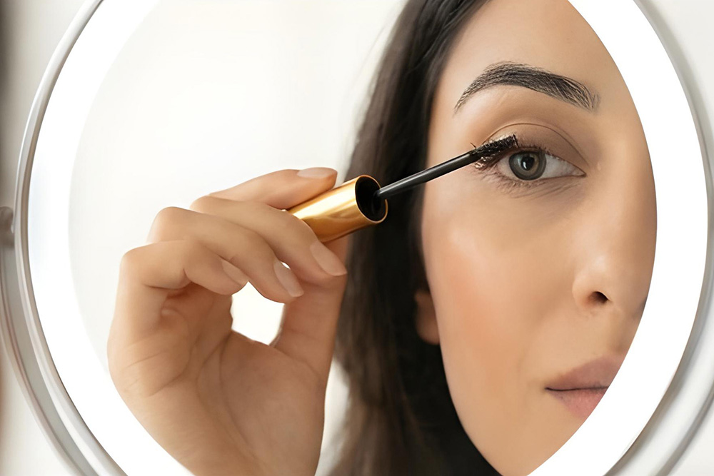 Common Mistakes To Avoid When Using A Lash Lengthening Serum